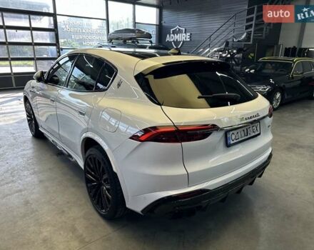 Белый Мазерати Grecale, объемом двигателя 3 л и пробегом 4 тыс. км за 82500 $, фото 3 на Automoto.ua