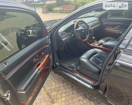 Черный Майбах 57, объемом двигателя 5.5 л и пробегом 56 тыс. км за 87000 $, фото 9 на Automoto.ua