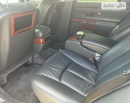 Черный Майбах 57, объемом двигателя 5.5 л и пробегом 56 тыс. км за 87000 $, фото 10 на Automoto.ua