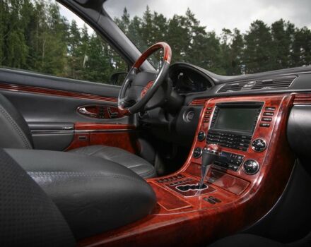 Черный Майбах 57, объемом двигателя 5.5 л и пробегом 68 тыс. км за 61052 $, фото 12 на Automoto.ua