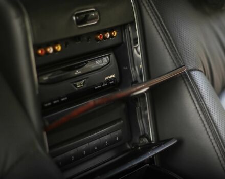 Черный Майбах 57, объемом двигателя 5.5 л и пробегом 68 тыс. км за 61052 $, фото 18 на Automoto.ua