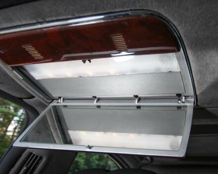 Черный Майбах 57, объемом двигателя 5.5 л и пробегом 68 тыс. км за 61052 $, фото 21 на Automoto.ua