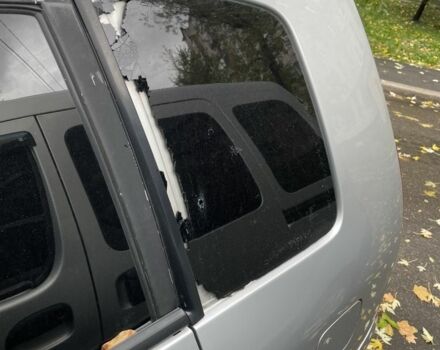 Сірий Мазда 1000, об'ємом двигуна 1.8 л та пробігом 320 тис. км за 1800 $, фото 5 на Automoto.ua