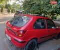 Красный Мазда 121, объемом двигателя 1.3 л и пробегом 300 тыс. км за 1500 $, фото 1 на Automoto.ua