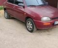 Красный Мазда 121, объемом двигателя 1.3 л и пробегом 300 тыс. км за 1200 $, фото 3 на Automoto.ua