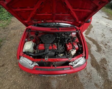 Красный Мазда 121, объемом двигателя 1.3 л и пробегом 333 тыс. км за 1650 $, фото 3 на Automoto.ua