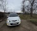 Белый Мазда 2, объемом двигателя 1.4 л и пробегом 230 тыс. км за 4100 $, фото 2 на Automoto.ua