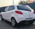 Белый Мазда 2, объемом двигателя 1.5 л и пробегом 165 тыс. км за 5200 $, фото 1 на Automoto.ua