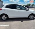 Белый Мазда 2, объемом двигателя 1.5 л и пробегом 126 тыс. км за 6600 $, фото 4 на Automoto.ua