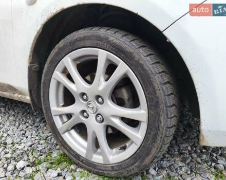 Білий Мазда 2, об'ємом двигуна 1.5 л та пробігом 165 тис. км за 5550 $, фото 6 на Automoto.ua