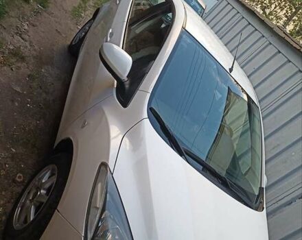 Белый Мазда 2, объемом двигателя 1.5 л и пробегом 111 тыс. км за 7500 $, фото 1 на Automoto.ua