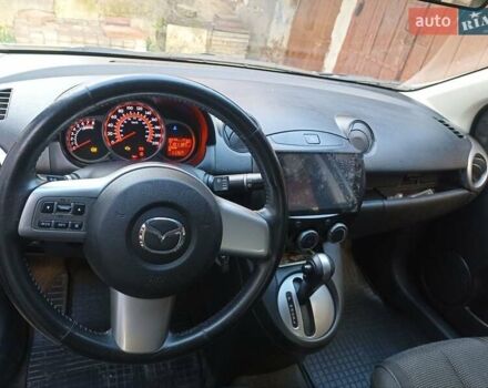 Белый Мазда 2, объемом двигателя 1.5 л и пробегом 111 тыс. км за 7500 $, фото 8 на Automoto.ua