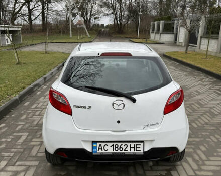 Білий Мазда 2, об'ємом двигуна 1.4 л та пробігом 221 тис. км за 5000 $, фото 5 на Automoto.ua