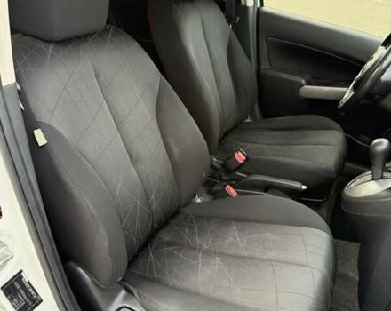 Білий Мазда 2, об'ємом двигуна 1.5 л та пробігом 135 тис. км за 7654 $, фото 18 на Automoto.ua