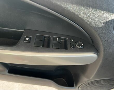 Білий Мазда 2, об'ємом двигуна 1.5 л та пробігом 139 тис. км за 5900 $, фото 15 на Automoto.ua