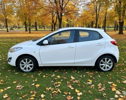 Білий Мазда 2, об'ємом двигуна 1.5 л та пробігом 139 тис. км за 5900 $, фото 1 на Automoto.ua