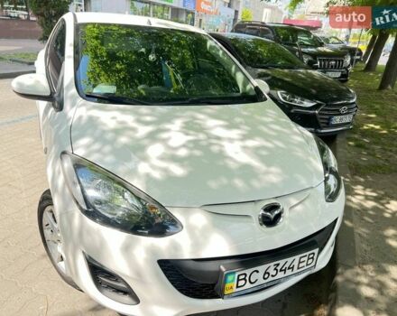 Белый Мазда 2, объемом двигателя 1.5 л и пробегом 73 тыс. км за 7500 $, фото 3 на Automoto.ua