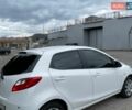 Белый Мазда 2, объемом двигателя 1.5 л и пробегом 74 тыс. км за 8150 $, фото 6 на Automoto.ua