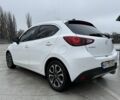 Белый Мазда 2, объемом двигателя 1.5 л и пробегом 75 тыс. км за 273 $, фото 5 на Automoto.ua