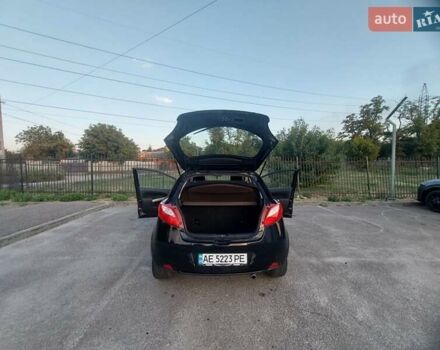 Черный Мазда 2, объемом двигателя 1.35 л и пробегом 187 тыс. км за 4800 $, фото 6 на Automoto.ua