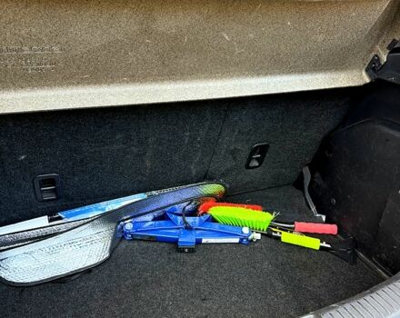 Мазда 2 2008 в Днепре (Днепропетровске) на Automoto.ua Красный Мазда 2, объемом двигателя 1.5 л и пробегом 208 тыс. км за 6000 $, фото 9 на Automoto.ua