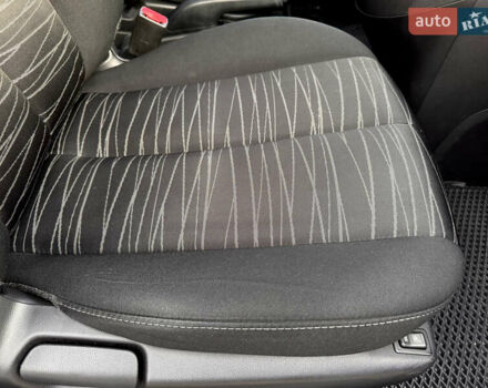 Червоний Мазда 2, об'ємом двигуна 1.5 л та пробігом 138 тис. км за 6800 $, фото 35 на Automoto.ua