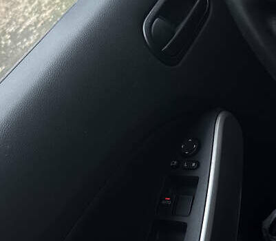 Красный Мазда 2, объемом двигателя 1.5 л и пробегом 109 тыс. км за 7100 $, фото 9 на Automoto.ua