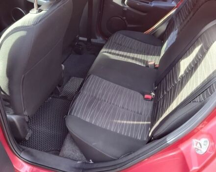 Красный Мазда 2, объемом двигателя 1.5 л и пробегом 138 тыс. км за 6500 $, фото 7 на Automoto.ua