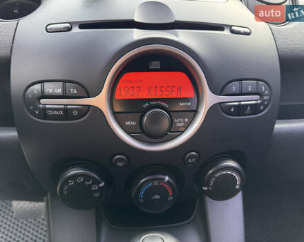 Червоний Мазда 2, об'ємом двигуна 1.5 л та пробігом 138 тис. км за 6800 $, фото 22 на Automoto.ua