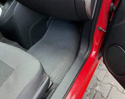 Красный Мазда 2, объемом двигателя 1.5 л и пробегом 208 тыс. км за 6200 $, фото 5 на Automoto.ua