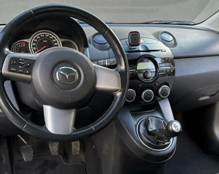 Мазда 2, объемом двигателя 1.35 л и пробегом 218 тыс. км за 5300 $, фото 6 на Automoto.ua
