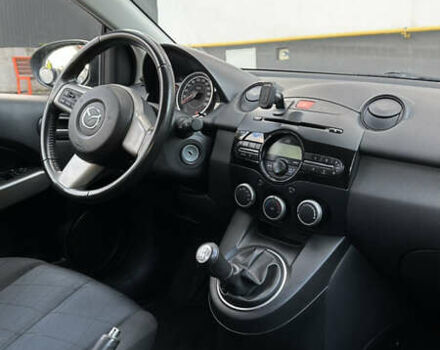 Мазда 2, объемом двигателя 1.35 л и пробегом 218 тыс. км за 5300 $, фото 9 на Automoto.ua