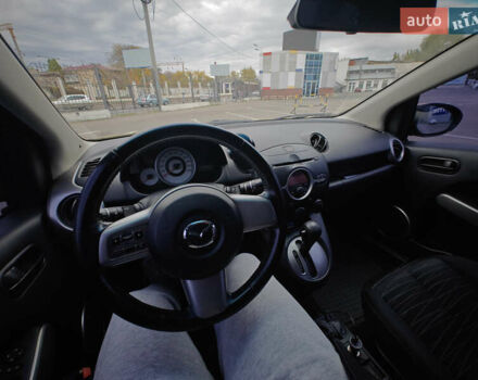Жовтий Мазда 2, об'ємом двигуна 1.5 л та пробігом 103 тис. км за 6200 $, фото 7 на Automoto.ua