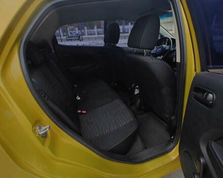 Жовтий Мазда 2, об'ємом двигуна 1.5 л та пробігом 103 тис. км за 6200 $, фото 8 на Automoto.ua