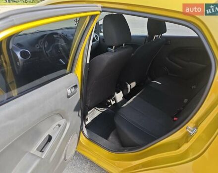 Жовтий Мазда 2, об'ємом двигуна 1.5 л та пробігом 74 тис. км за 5600 $, фото 14 на Automoto.ua