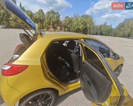 Жовтий Мазда 2, об'ємом двигуна 1.5 л та пробігом 74 тис. км за 5600 $, фото 13 на Automoto.ua