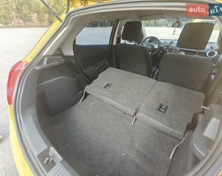 Жовтий Мазда 2, об'ємом двигуна 1.5 л та пробігом 74 тис. км за 5600 $, фото 18 на Automoto.ua