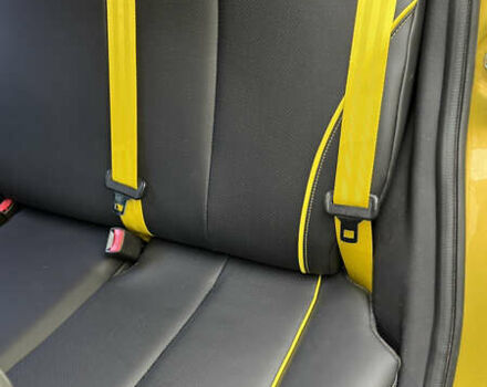 Желтый Мазда 2, объемом двигателя 1.5 л и пробегом 135 тыс. км за 8000 $, фото 10 на Automoto.ua