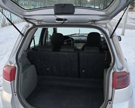 Сірий Мазда 2, об'ємом двигуна 1.4 л та пробігом 324 тис. км за 3500 $, фото 7 на Automoto.ua