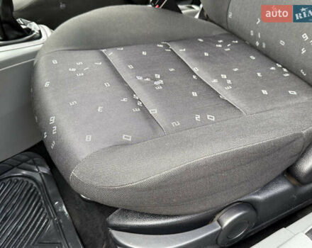 Серый Мазда 2, объемом двигателя 1.4 л и пробегом 247 тыс. км за 3350 $, фото 16 на Automoto.ua