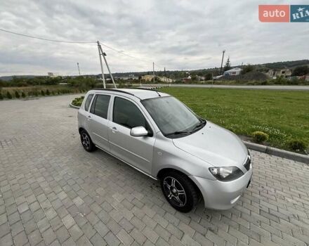 Серый Мазда 2, объемом двигателя 1.4 л и пробегом 322 тыс. км за 3700 $, фото 4 на Automoto.ua