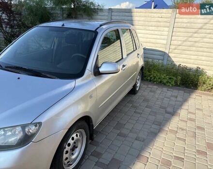 Серый Мазда 2, объемом двигателя 1.4 л и пробегом 209 тыс. км за 3200 $, фото 2 на Automoto.ua