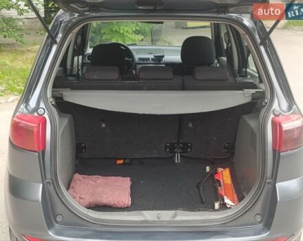 Сірий Мазда 2, об'ємом двигуна 1.4 л та пробігом 329 тис. км за 2500 $, фото 17 на Automoto.ua