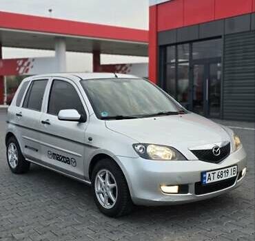 Сірий Мазда 2, об'ємом двигуна 1.4 л та пробігом 226 тис. км за 3950 $, фото 6 на Automoto.ua