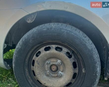 Сірий Мазда 2, об'ємом двигуна 1.4 л та пробігом 238 тис. км за 3500 $, фото 9 на Automoto.ua