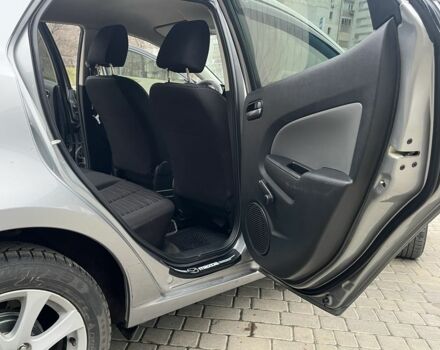 Серый Мазда 2, объемом двигателя 1.4 л и пробегом 249 тыс. км за 4700 $, фото 15 на Automoto.ua