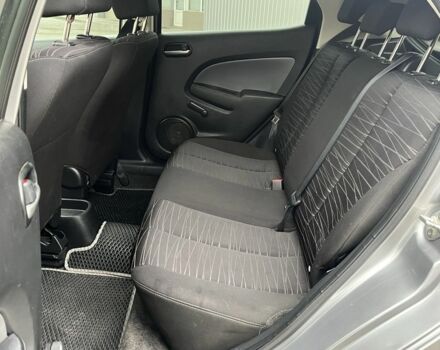 Серый Мазда 2, объемом двигателя 1.4 л и пробегом 249 тыс. км за 4700 $, фото 11 на Automoto.ua