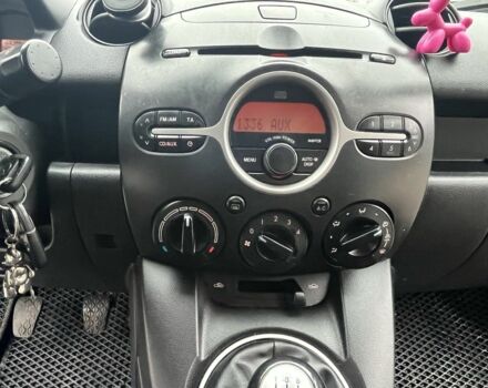 Серый Мазда 2, объемом двигателя 1.4 л и пробегом 249 тыс. км за 4700 $, фото 19 на Automoto.ua