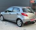 Серый Мазда 2, объемом двигателя 1.3 л и пробегом 194 тыс. км за 6250 $, фото 3 на Automoto.ua