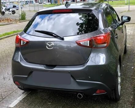 Серый Мазда 2, объемом двигателя 1.5 л и пробегом 44 тыс. км за 6000 $, фото 3 на Automoto.ua